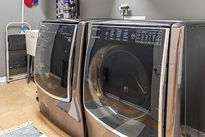 Private Home by the Beach , With hot tub and Pool Dog Friendly