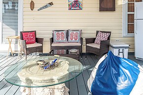 Private Home by the Beach , With hot tub and Pool Dog Friendly