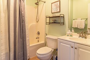 Private Home by the Beach , With hot tub and Pool Dog Friendly