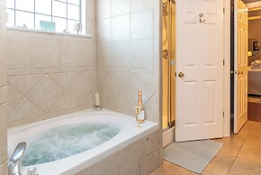 Private Home by the Beach , With hot tub and Pool Dog Friendly