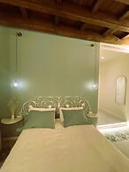 YOUnique Boutique Rooms