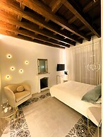 YOUnique Boutique Rooms