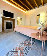 YOUnique Boutique Rooms