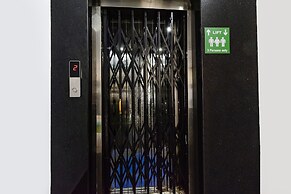 Fabhotel Living Tree