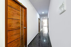 Fabhotel Living Tree