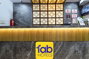 Fabhotel Living Tree