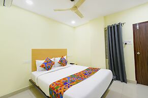 Fabhotel Living Tree