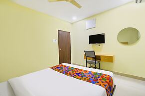 Fabhotel Living Tree