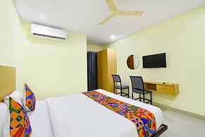 Fabhotel Living Tree