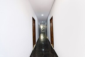 Fabhotel Living Tree