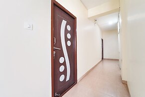 Fabhotel Mani’S Residency