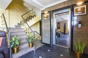 Fabhotel Chamiers Park