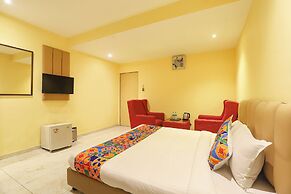 Fabhotel Chamiers Park