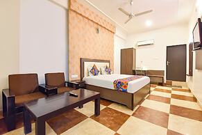 Fabhotel Dream Palace