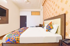 Fabhotel Dream Palace