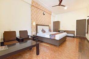 Fabhotel Dream Palace