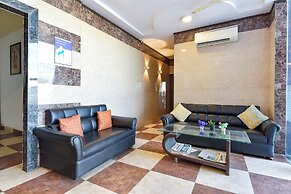 Fabhotel Dream Palace
