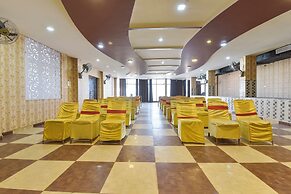 Fabhotel Dream Palace