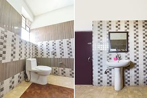 Fabhotel Dream Palace