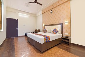 Fabhotel Dream Palace