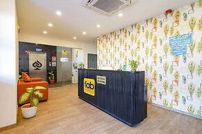 Fabhotel Moonlight Inn