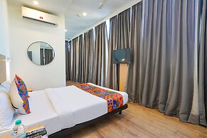 Fabhotel Moonlight Inn