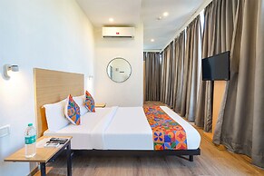 Fabhotel Moonlight Inn