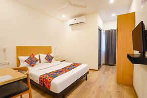 Fabhotel Moonlight Inn