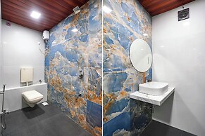 Fabhotel Skyline Suite