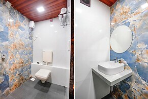 Fabhotel Skyline Suite