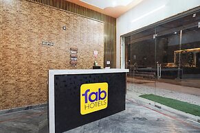 Fabhotel Radhika Palace