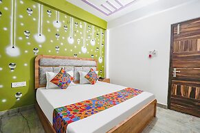 Fabhotel Radhika Palace