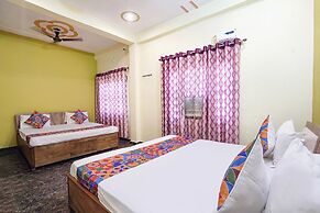 Fabhotel Radhika Palace