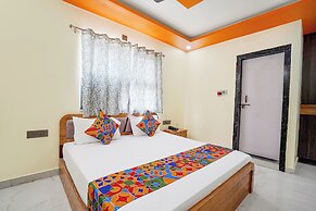Fabhotel Radhika Palace
