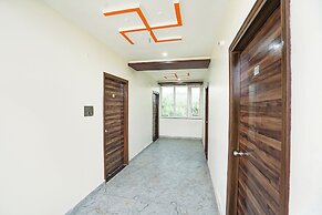 Fabhotel Radhika Palace