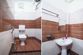 Fabhotel Radhika Palace