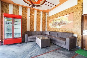 Fabhotel Radhika Palace