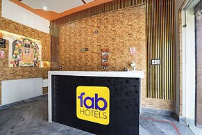 Fabhotel Radhika Palace