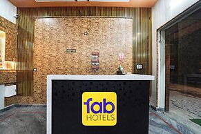 Fabhotel Radhika Palace