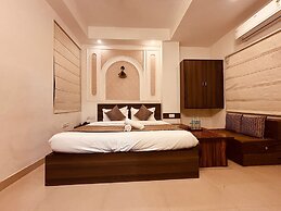 Fabhotel Majestic Heights