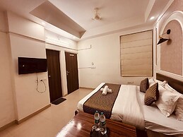 Fabhotel Majestic Heights