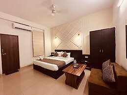 Fabhotel Majestic Heights