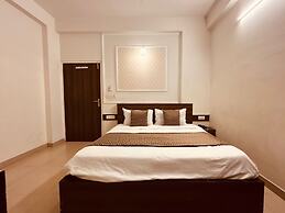 Fabhotel Majestic Heights