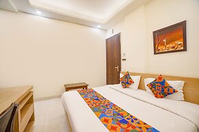 Fabhotel New Mohit Regency