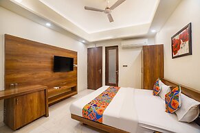 Fabhotel New Mohit Regency
