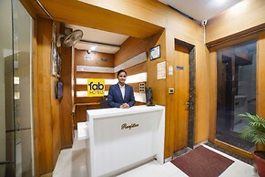 Fabhotel New Mohit Regency