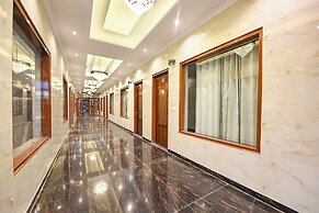 Fabhotel Paradise