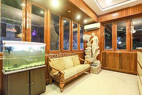 Fabhotel Nk Courtyard