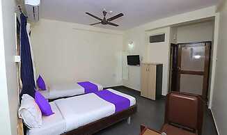 Fabhotel Devpriya