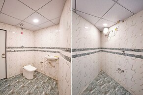 Fabhotel The Vibrant